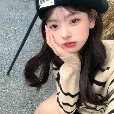 夜晚的水母不会游泳